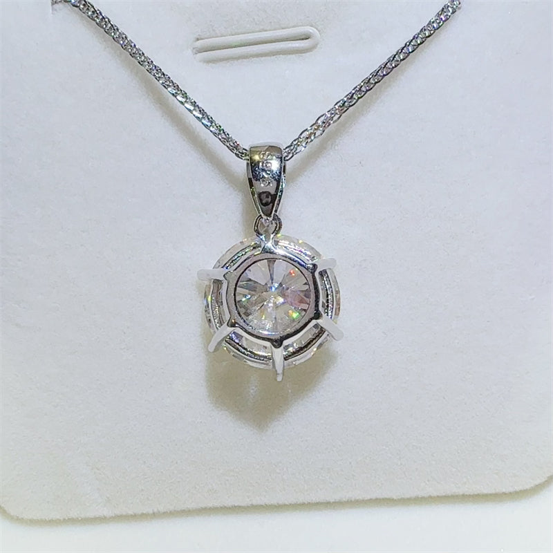 10 Carat Moissanite 925 Sterling Silver Pendant Necklace.