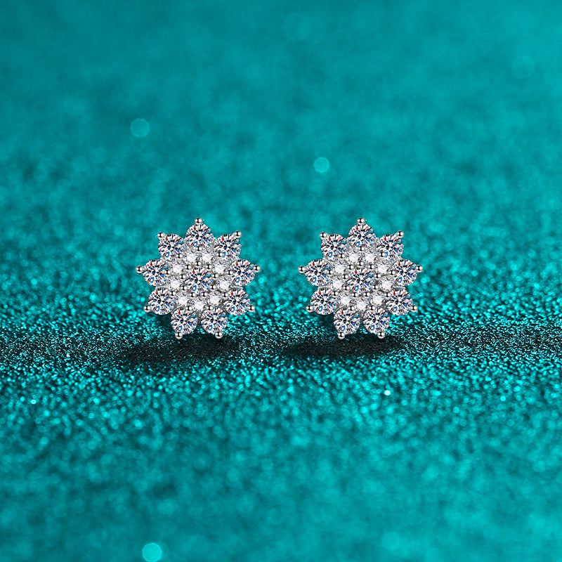 925 Sterling Silver Moissanite Zircon Stud Earrings.