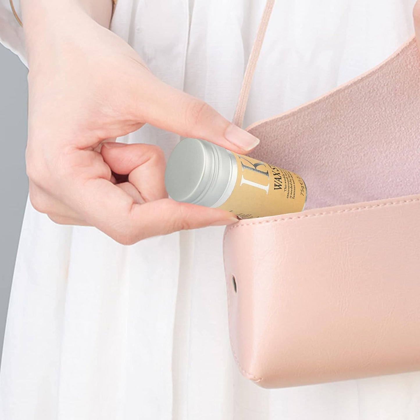 WAX STICKS  for hair/Bâton de cire capillaire.