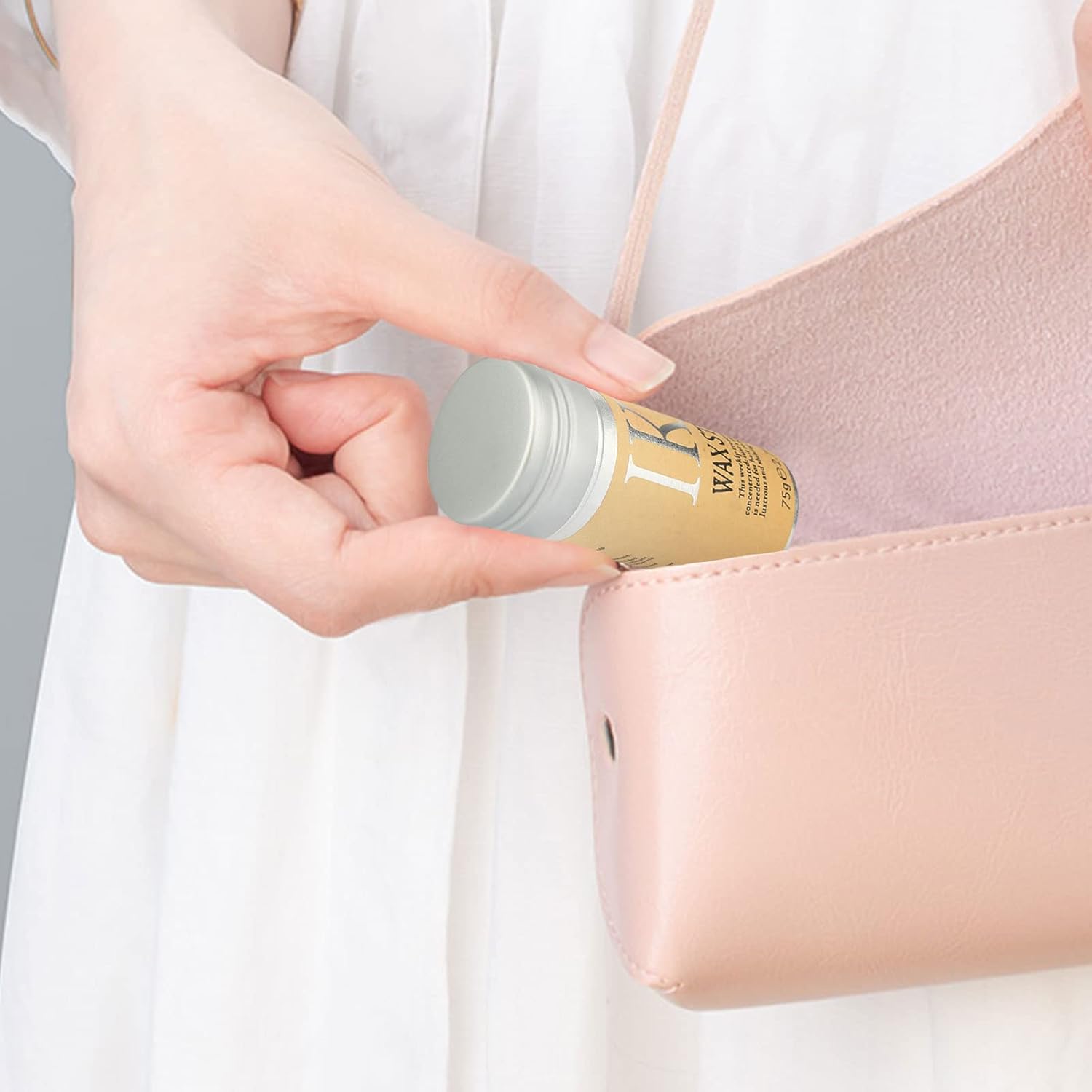 WAX STICKS  for hair/Bâton de cire capillaire.