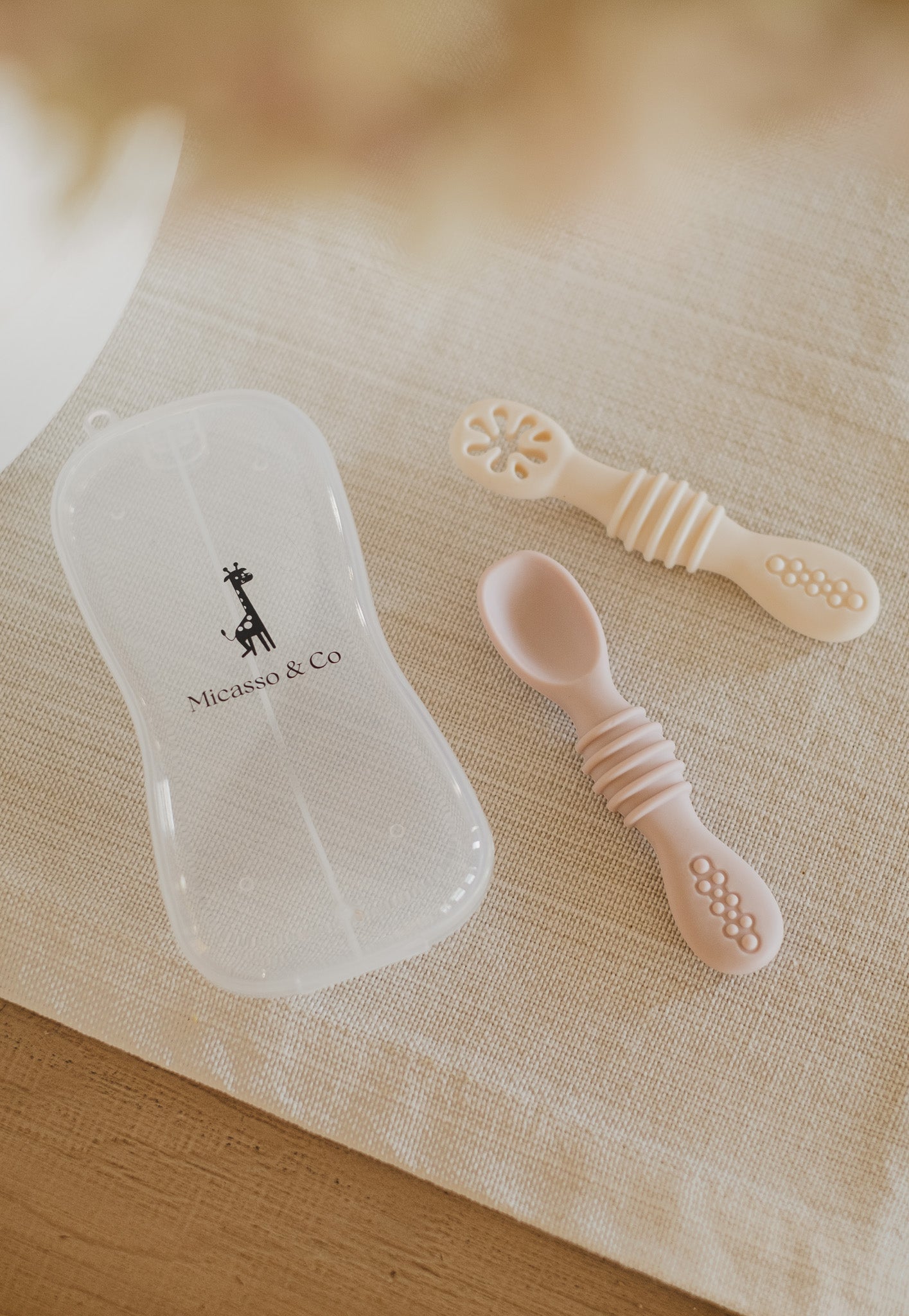 Les cuillères d'apprentissage en silicone